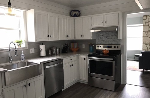 Canyon Lake House | Peaceful LAKEVIEW Home with tons of outdoor space and privacy!