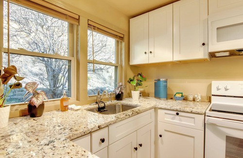 Marshall House | Peaceful Mars Hill Home w/Porch & Mountain Views