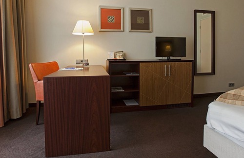 Schelfhorst Hotel | Peaceful Nature Stay Just Minutes from Lively Groningen Attractions! Pool!