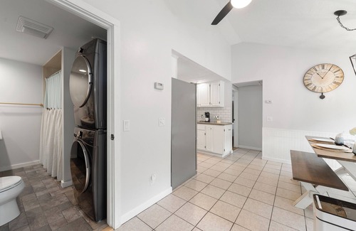 East Greenwich House | Peaceful Oasis minutes to T.F. Green International Airport, Main Street & more