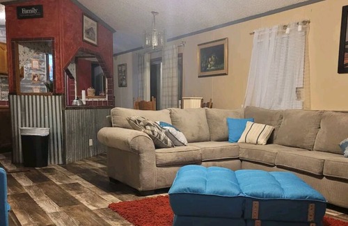 Bentley House | PEACEFUL PINES A Place to relax and get away from Life's Hustle and bustle