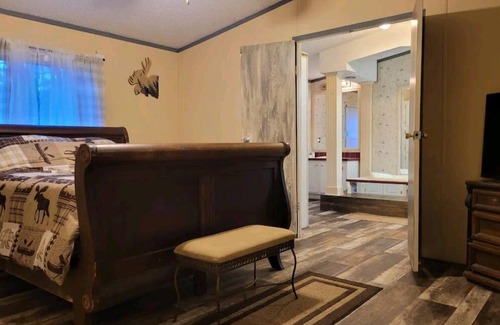 Bentley House | PEACEFUL PINES A Place to relax and get away from Life's Hustle and bustle