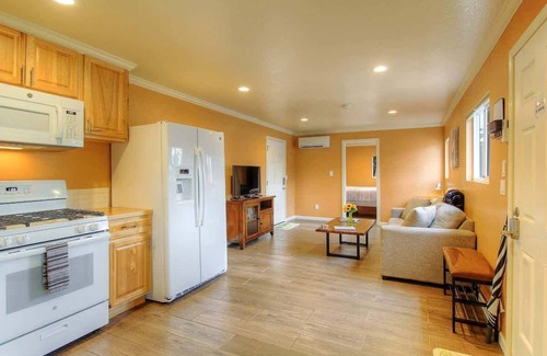 Healdsburg House | Peaceful place for traveling nurses!