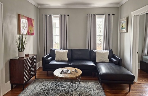 Myers Park Apartment | Peaceful Place on the Park