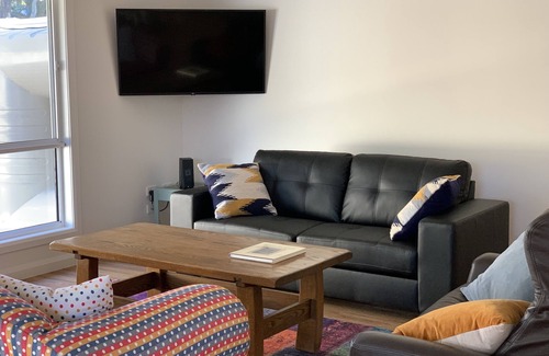 Port Macquarie House | Peaceful. Port Macquarie's heart. Up to 5 minutes drive to beach & everywhere.