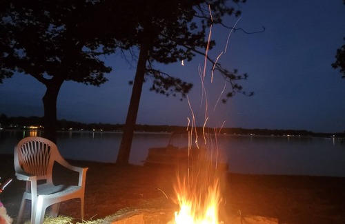 Long Lake House | Peaceful, Private Lakeside Retreat on Beautiful Long Lake