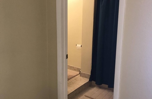 South Pinellas Community Council Apartment | Peaceful private entry studio 2-2.5 mi to many beaches/VA/trail/shops/restaurant