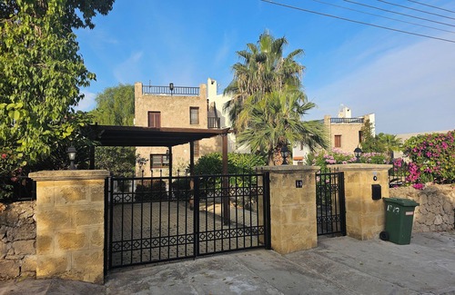 Catalkoy Villa | Peaceful Private Villa with Pool set in Çatalköy with Sea/Mountain views & WIFI