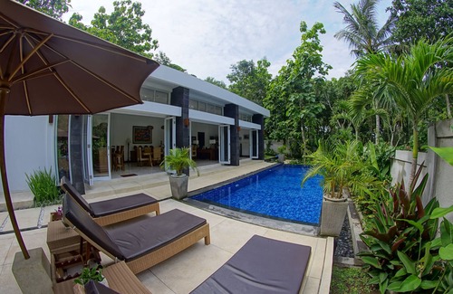 Senggigi Villa | Peaceful private villa at the border of a national park