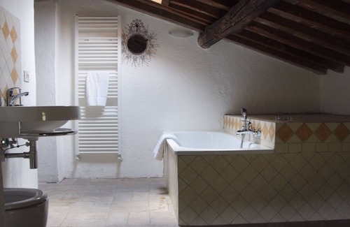 Monterchi Other | Peaceful, private, well-equipped family holiday home with stunning views
