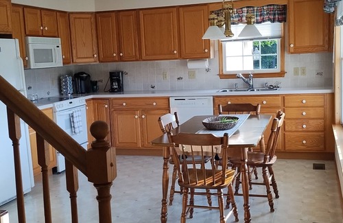 New Germantown House | Peaceful quiet setting with large yard, creek, 3 bedrooms, AC, WiFi,