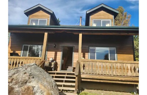 Gualala House | Peaceful Redwood Hollow is large, clean and pet friendly and with room to roam!n