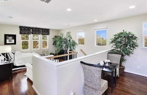 Tracy House | Peaceful Relaxing Prv Guestsuite w/Own Entrance