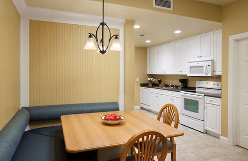 Myrtle Beach Resort | Peaceful resort setting, blocks from the ocean, walk to entertainment