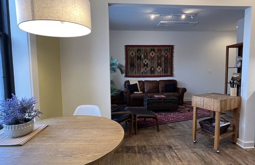 Colfax Apartment | Peaceful Retreat Above Fine Art Gallery in the Palouse
