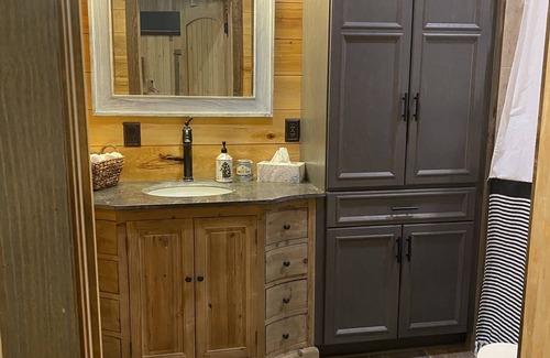 Russellville Cabin | Peaceful Retreat! Cozy Lodge with Scenic Views, Patio, Fire Pit.