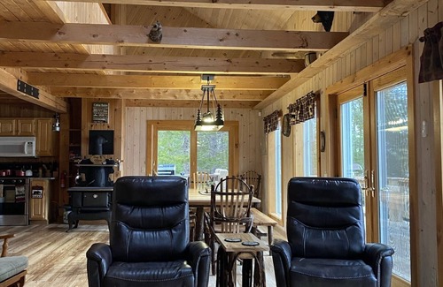 Sullivan House | Peaceful Retreat Flanders Pond near Schoodic Scenic Byway & Acadia National Park