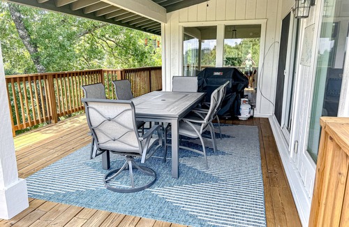 Lakeway House | Peaceful retreat on Lake Travis with amazing views near wineries & distilleries