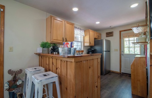 Sylva House | Peaceful Ridge Cabin, nestled in the picturesque landscapes of Sylva, North Carolina.