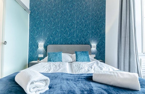 Mariahilf Hotel | Peaceful Room Near Westbahnhof | Ensuite & WiFi