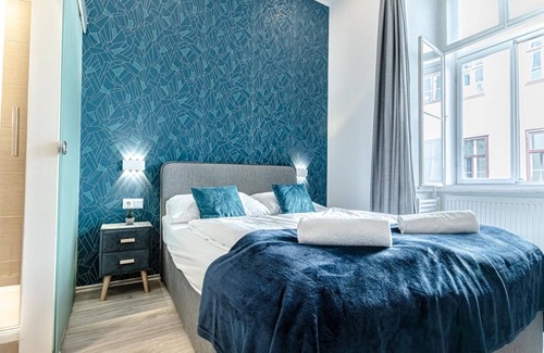 Mariahilf Hotel | Peaceful Room Near Westbahnhof | Ensuite & WiFi