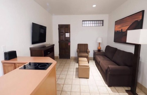 Sedona Resort | Peaceful Sedona Escape! Two Amazing Units, Pool, Spa, Parking!