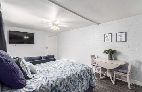 Tempe Apartment | Peaceful Studio in Tempe with Parking and Huge Backyard