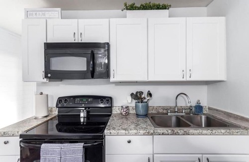 Tempe Apartment | Peaceful Studio in Tempe with Parking and Huge Backyard