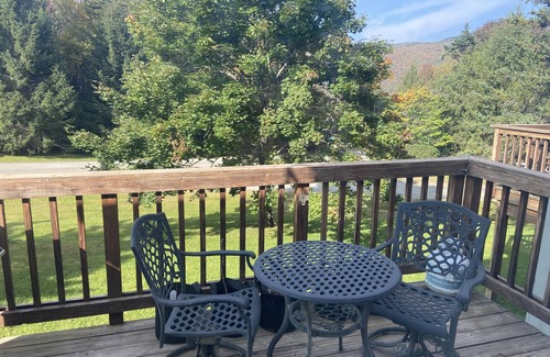Wilmington Condo | Peaceful, Sunlit Condo on Haystack Golf Course