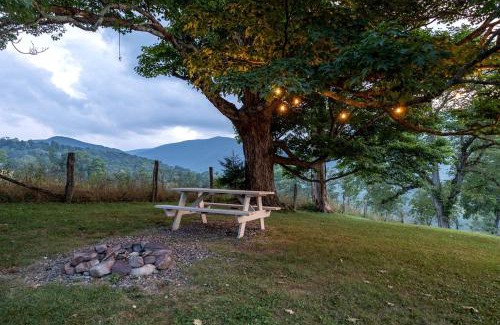 Seneca Rocks House | Peaceful Tiny House in the Mountains near Seneca Rocks, West Virginia