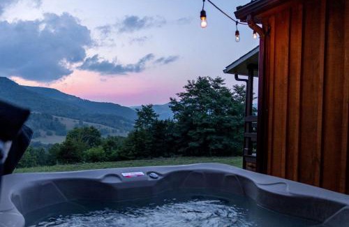 Seneca Rocks House | Peaceful Tiny House in the Mountains near Seneca Rocks, West Virginia