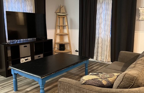 Fife House | Peaceful vibes and spacious! Only 7 minutes to Tacoma Dome!