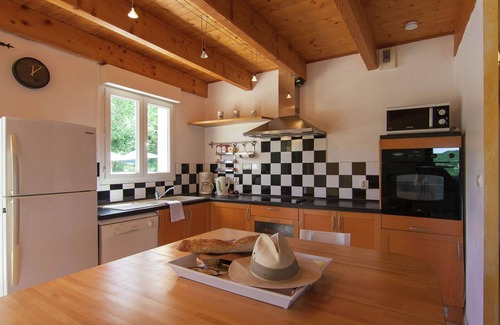 Calamane Villa | Peaceful Villa in Calamane with Private Pool