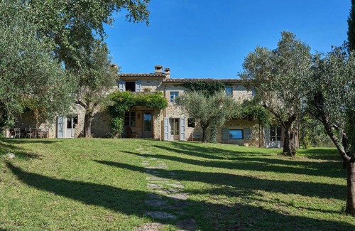 Montone Villa | Peaceful Villa in the Umbrian Hills of Italy