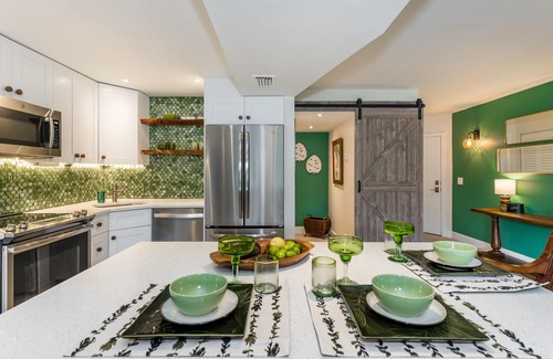 Florida North Atlantic Coast Condo | Peaceful Waterfront condominium "The Palms" 100% Newley remodeled