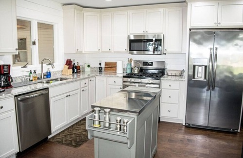 Kinsale Cottage | Peaceful Waterfront 3 BR/2BA