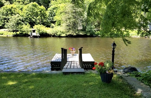 Lyme House | Peaceful, waterfront retreat-private dock/kayaks.
