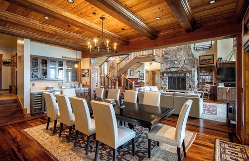 Tahoma House | Peaceful Waters by Hauserman Rentals