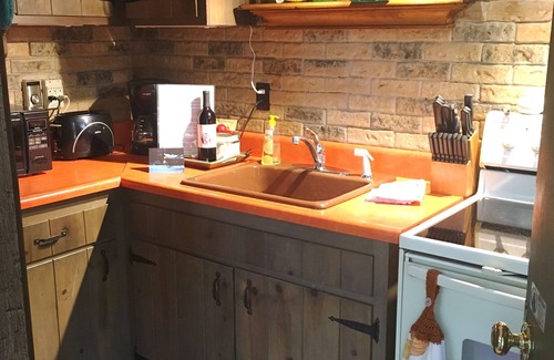 Adams County Cabin | Peaceful Wooded Sanctuary on creek with tree house and private dog park