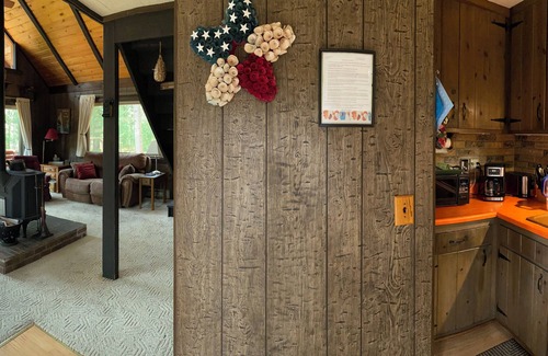 Adams County Cabin | Peaceful Wooded Sanctuary on creek with tree house and private dog park