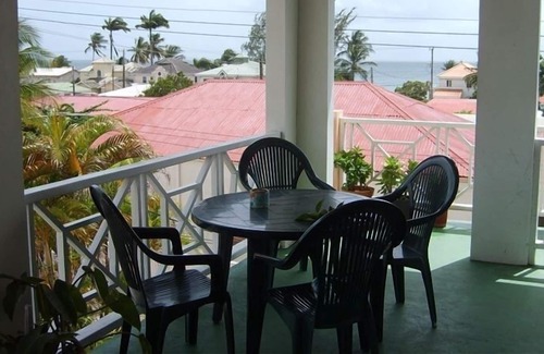 Fitts Village House | Peaches - "Your Home Away from Home in Barbados!"