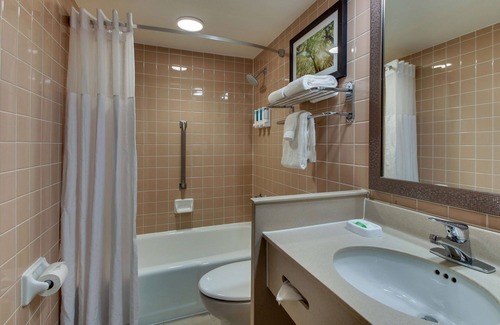 Arnold Hotel | Pear Tree Inn St. Louis Arnold