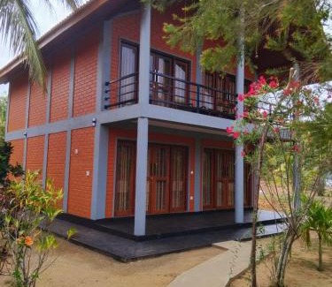 Tangalle House | Pearl Cave Cabanas & Resturant