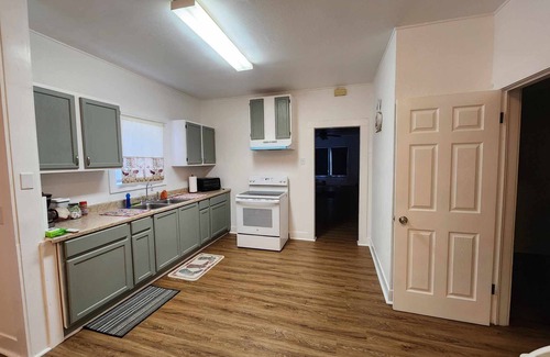 Del Mar House | Pearl on the Bay Downtown/Shoreline/McGee Beach/6 Points