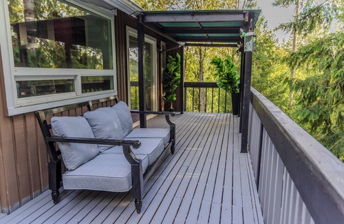 Sammamish House | Pearl on the Ridge,Hot Tub,Sauna,Game Room,EV, Groups,lake,downtown,falls,skiing