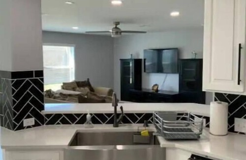 Pearland House | Pearland Getaway