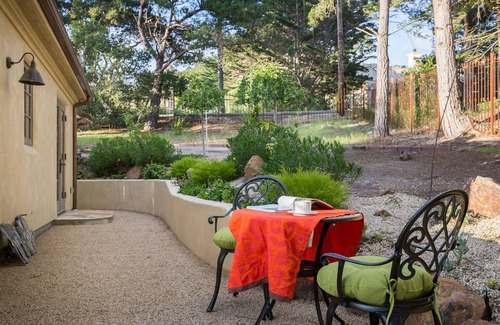 Pebble Beach Cottage | Pebble Cottage: New, Elegant And Steps Away From The Lodge And Stevenson School