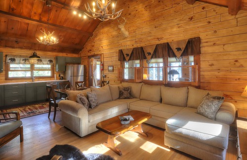 Rangeley Plantation House | Pebble Cove - private lakefront on Mooselookmeguntic Lake