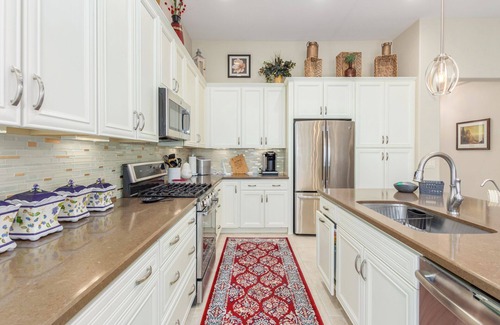 Palm Valley House | Pebble Creek with King Beds and Private Pool