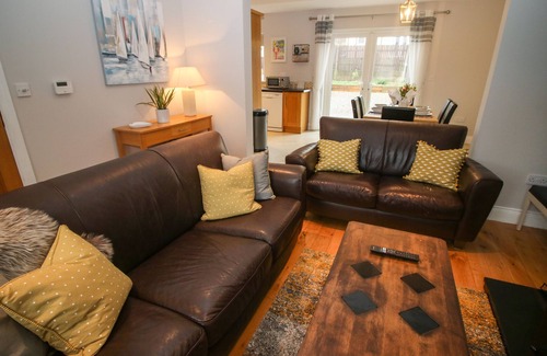 Kenmare Cottage | Pebble Lodge